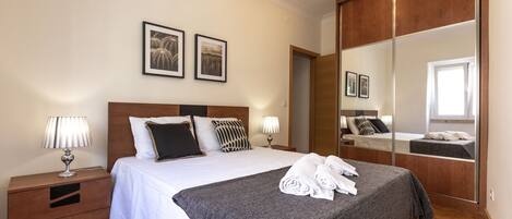 3 bedrooms, iron/ironing board, travel crib, free WiFi