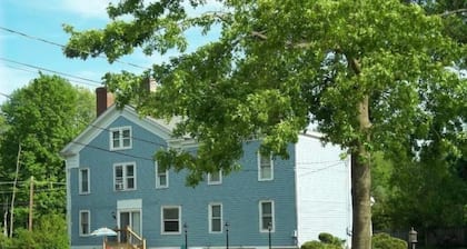 Tin Brook Bed & Breakfast