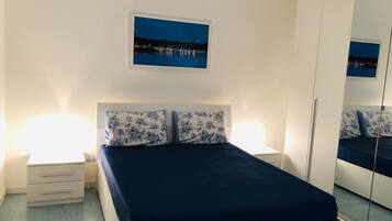 2 bedrooms, in-room safe, iron/ironing board, free WiFi