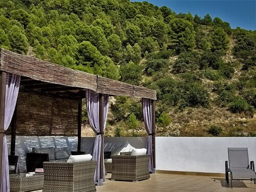 Molino Mairena, Casa Rural Andaluz with heated pool in the middle of nature