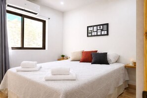 2 chambres, coffre-fort, accès au Wi-Fi (inclus), literie fournie