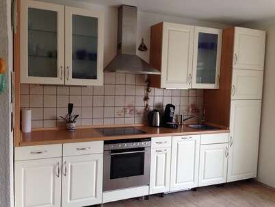 Beautiful house in Cologne, for up to 10 people. A large private garden.