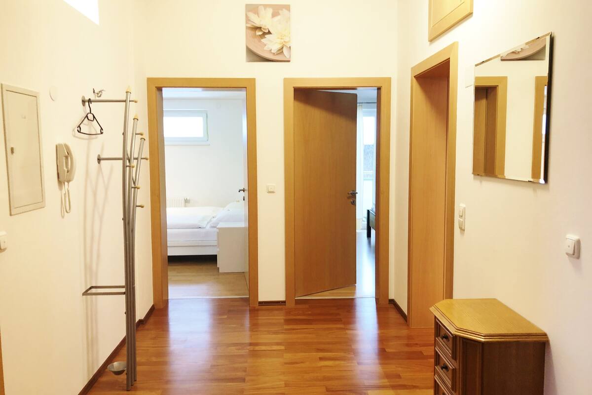Panorama appartement, uitzicht op bergen | 1 slaapkamer, verduisterende gordijnen, geluiddichte muren, gratis wifi