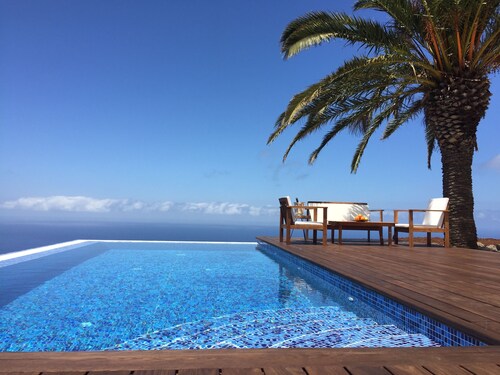 Romantic chill-out villa with infinity pool and panoramic sea views on the coast
