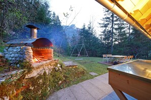 Outdoor dining - House in the Slovenian Alps for 5 persons (Trenta)