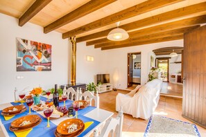 Dining - Rural Finca Es Puput with pool in Mallorca (Petra)