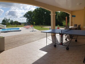 Terrace/patio - FULLY EQUIPPED LUXURY VILLA WITH SWIMMING POOL FOR 15 PEOPLE  (PUYSSERAMPION)