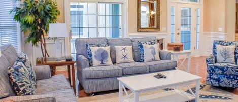 Télévision, cheminée