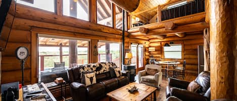 Smart TV, fireplace, DVD player