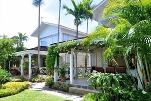 Exterior - Secret Cove 4 (Derricks)