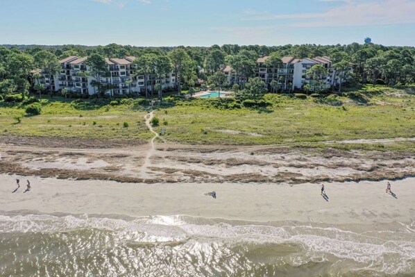 On the beach - Sunset Rentals | Beachside Tns 1870 (Hilton Head Island)