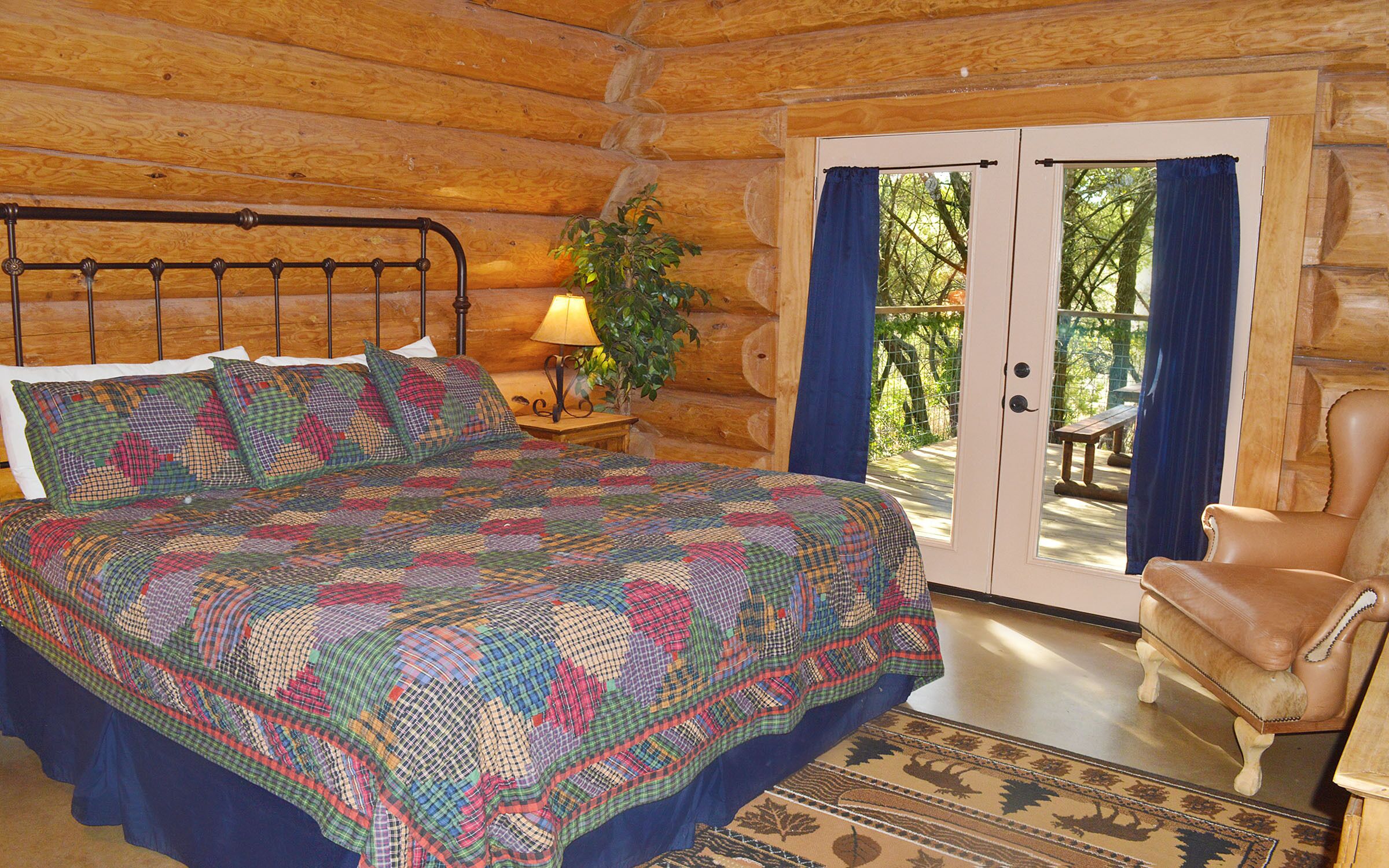 6 chambres, fer et planche à repasser, Wi-Fi gratuit, draps fournis