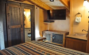 1 chambre, fer et planche à repasser, Wi-Fi gratuit, draps fournis