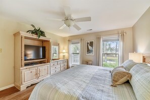 2 bedrooms, iron/ironing board, Internet, bed sheets