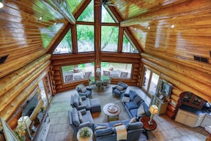 Smart TV, fireplace, DVD player