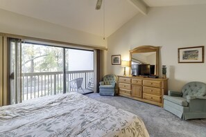 2 bedrooms, iron/ironing board, Internet, bed sheets