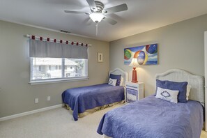 4 bedrooms, iron/ironing board, internet, bed sheets