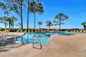 Pool - Sunset Rentals | Beachside Tns 1869 (Hilton Head)