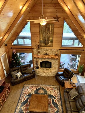 Smart TV, fireplace, table football, ping pong - Large Lodge - Sleep 30 • Pool, Hot Tub & Koi Pond Oasis (Burnet)