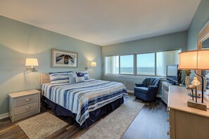 2 bedrooms, iron/ironing board, Internet, bed sheets