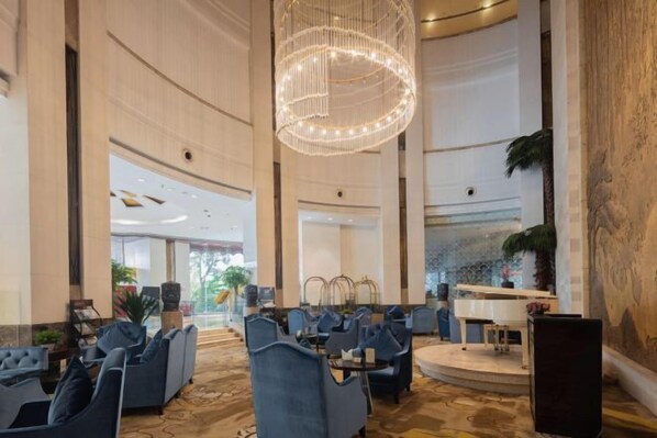 المنشأة من الداخل