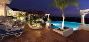 Piscine extérieure
