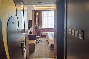 Unclassified image, 5 of 52, button - Oceanwide Hotel (Weifang)
