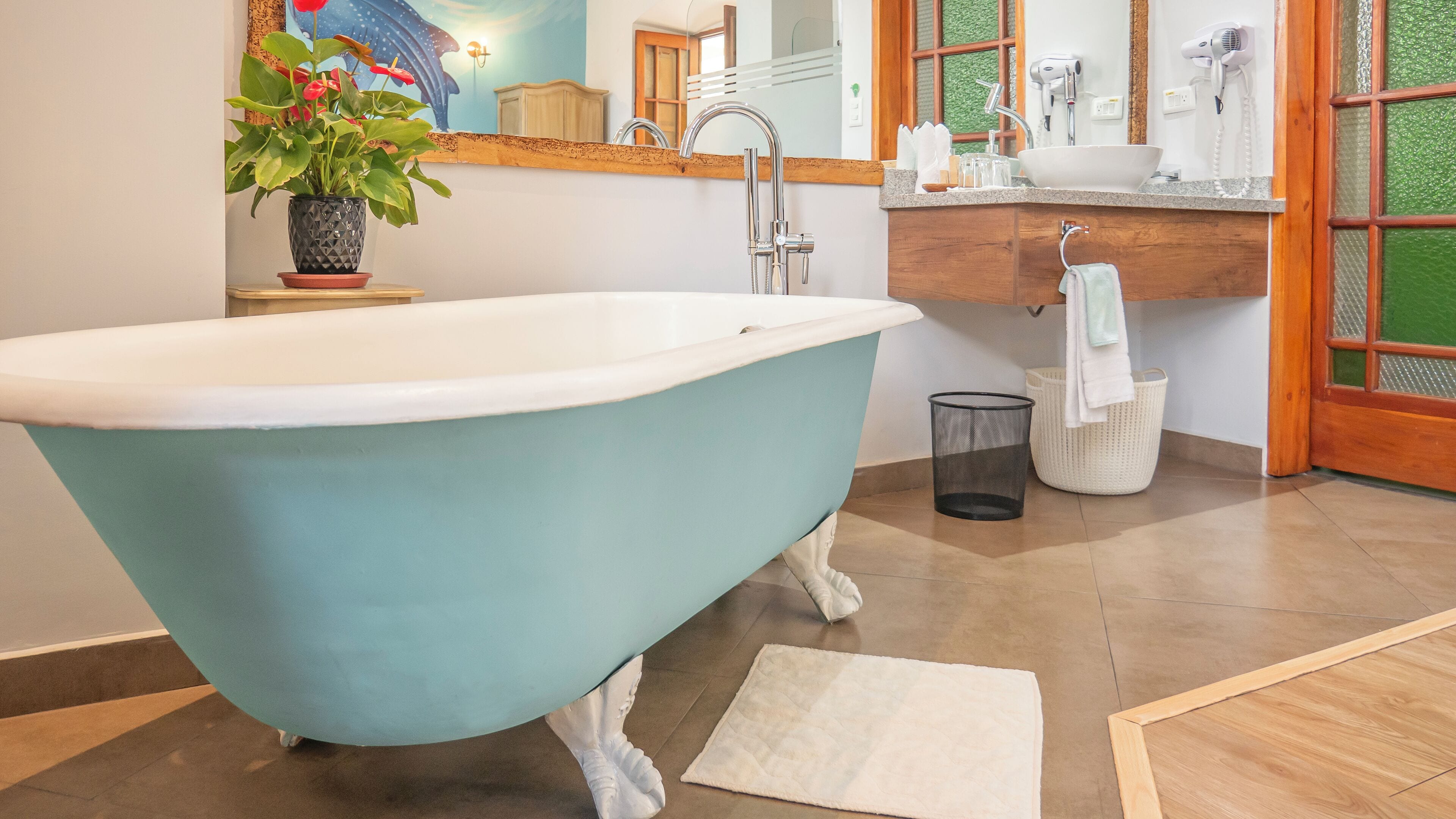 luxury room | 1 bedroom, premium bedding, down duvets, select comfort beds