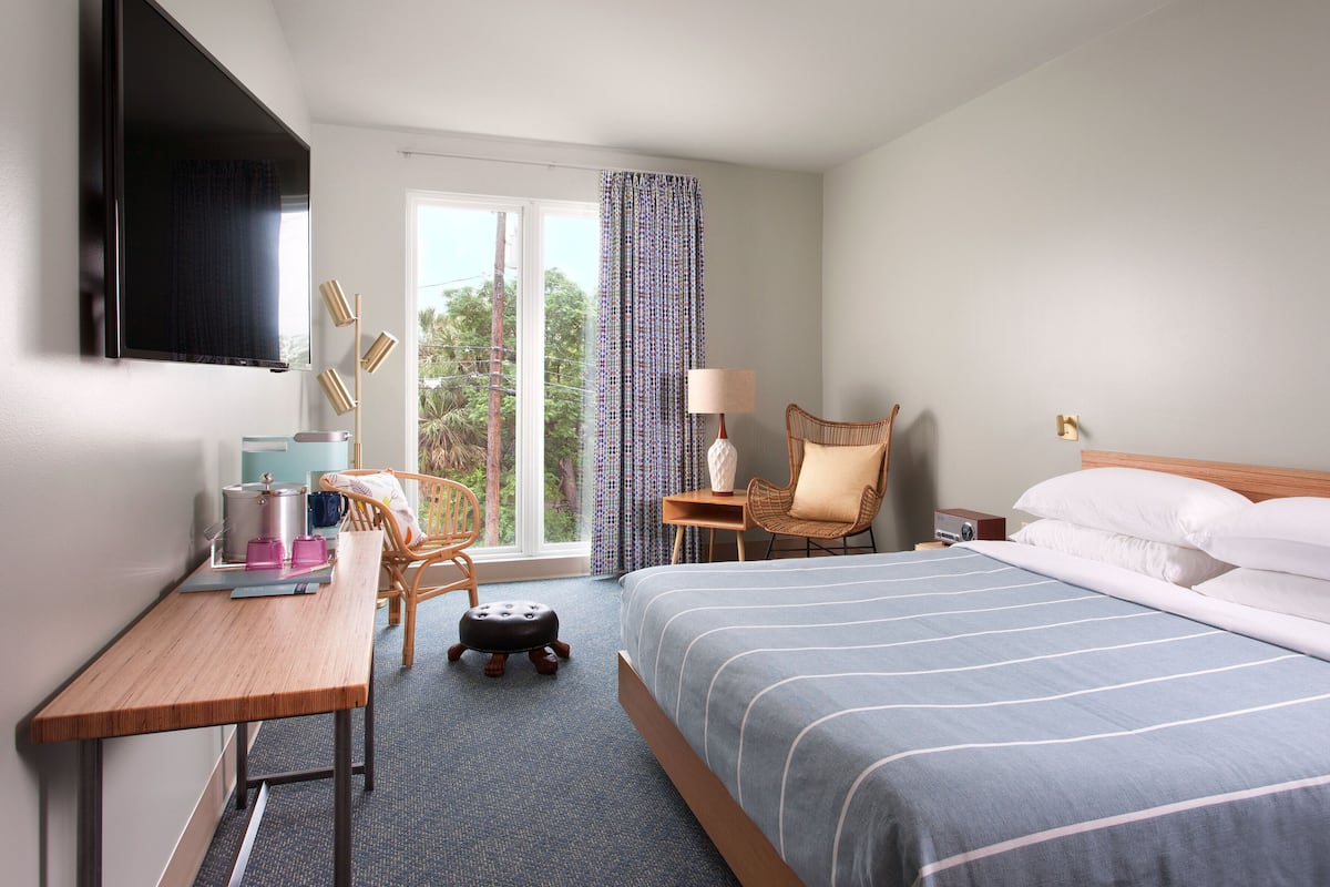 Superior Room, 1 King Bed, City View (Waller King Room) | 1 bedroom, Egyptian cotton sheets, premium bedding, memory foam beds