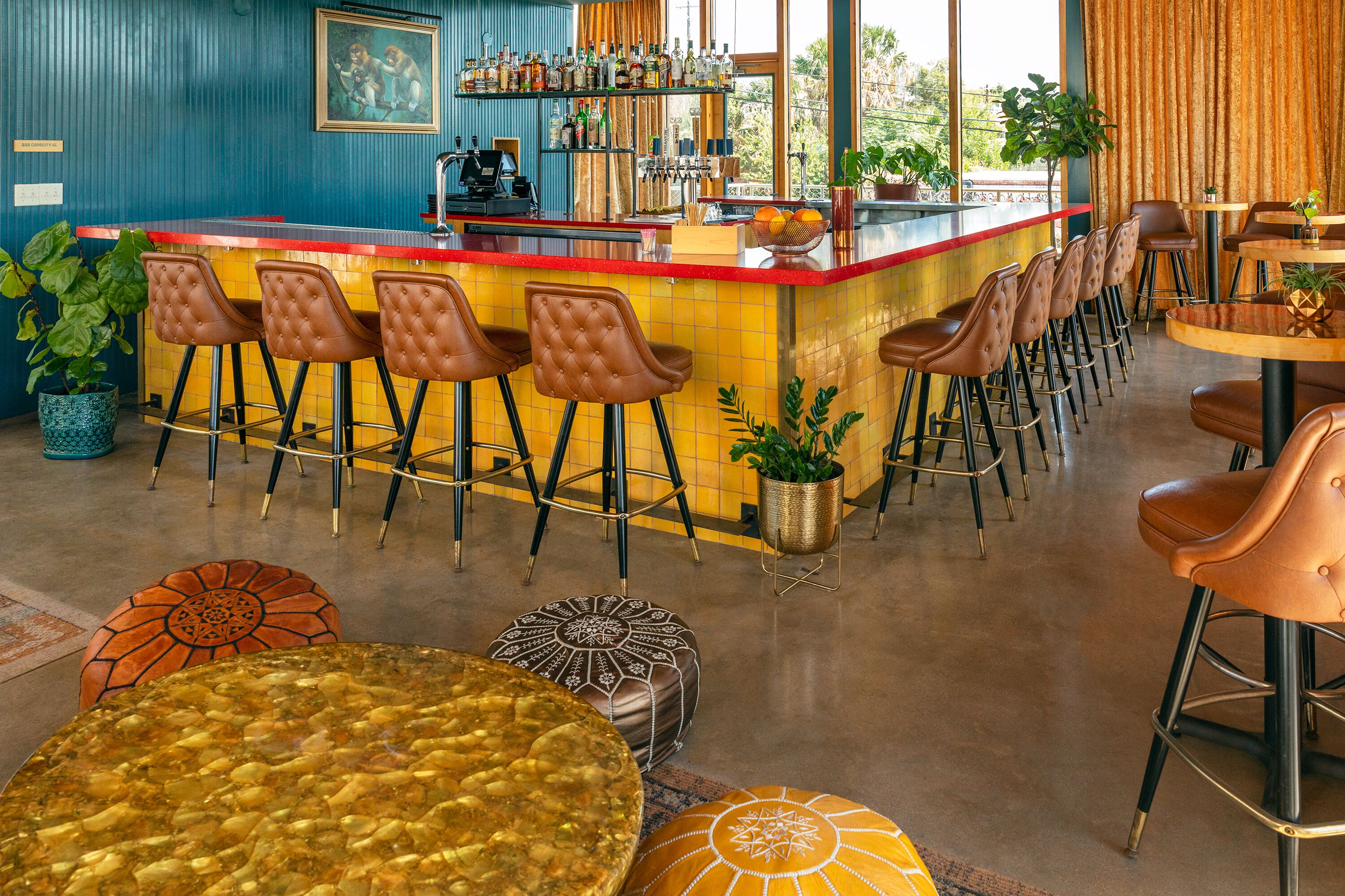 2 bars/lounges, rooftop bar, cocktail bar