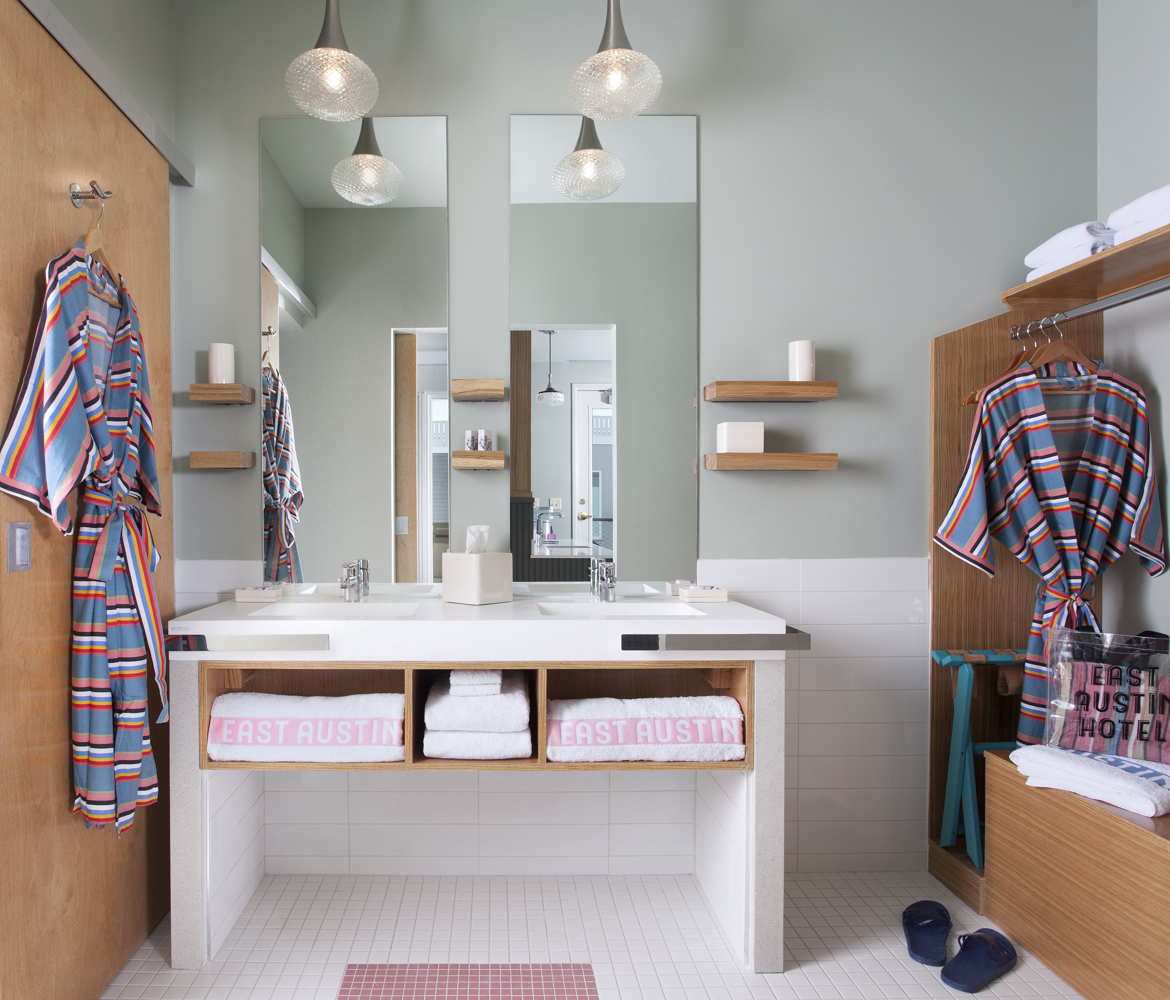 suite, 1 king bed, courtyard view, poolside (poolside grand king room) | bathroom | shower, rainfall showerhead, free toiletries, hair dryer