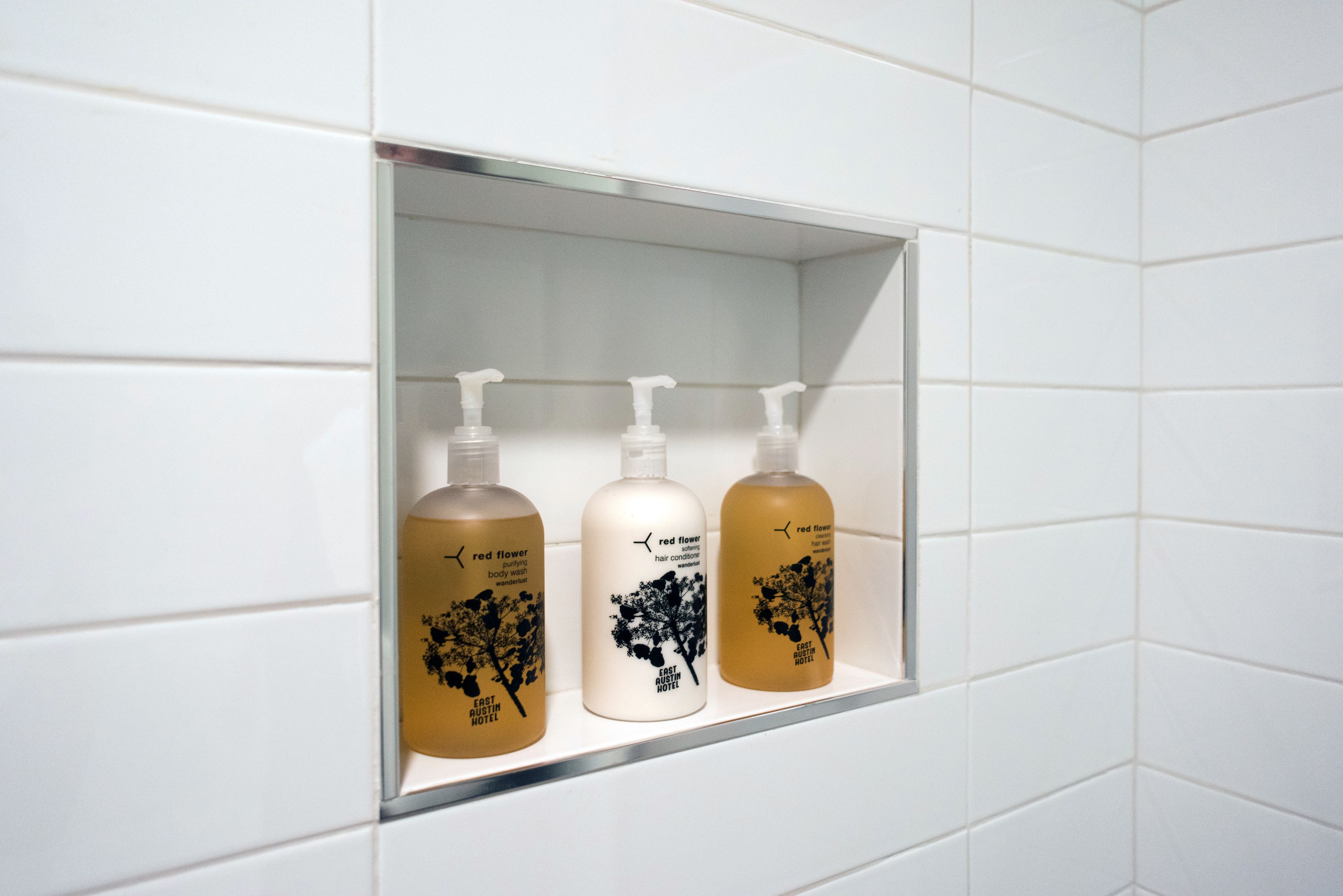 shower, rainfall showerhead, free toiletries, hair dryer