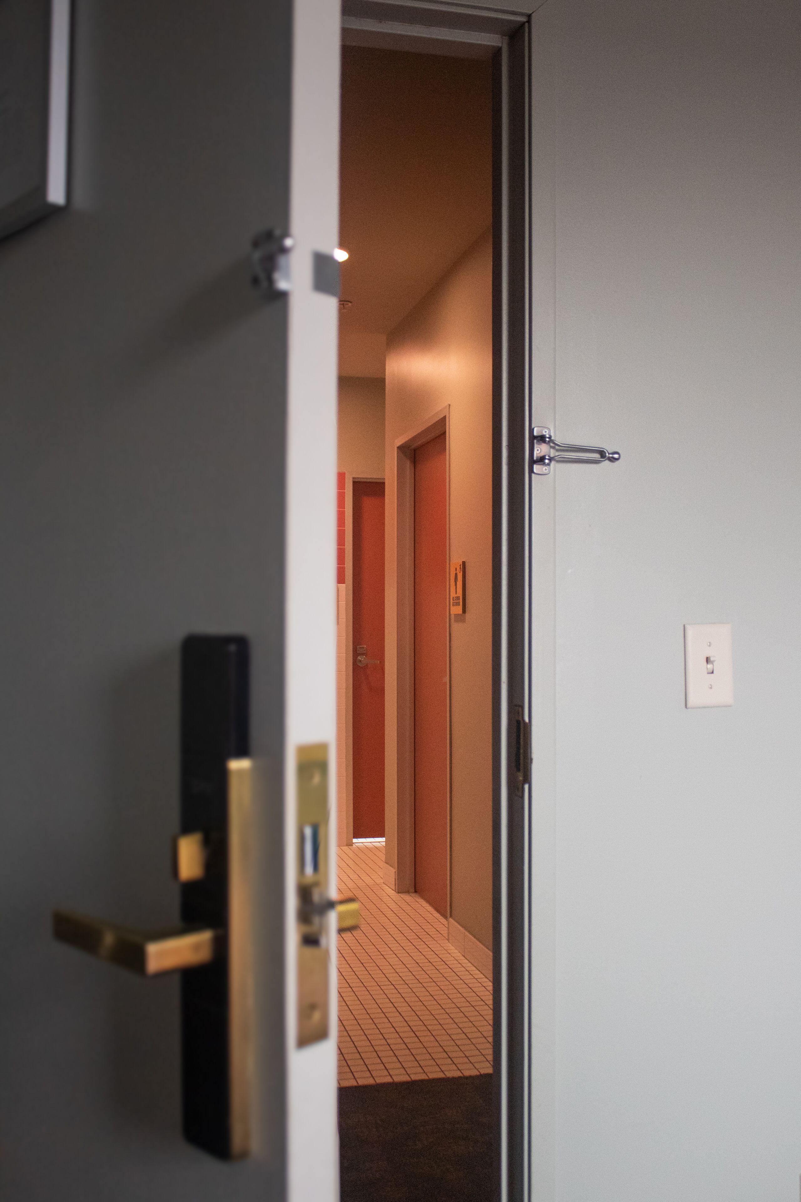 standard room, 1 queen bed, city view (cabin queen room with shared private ) | bathroom | shower, rainfall showerhead, free toiletries, hair dryer