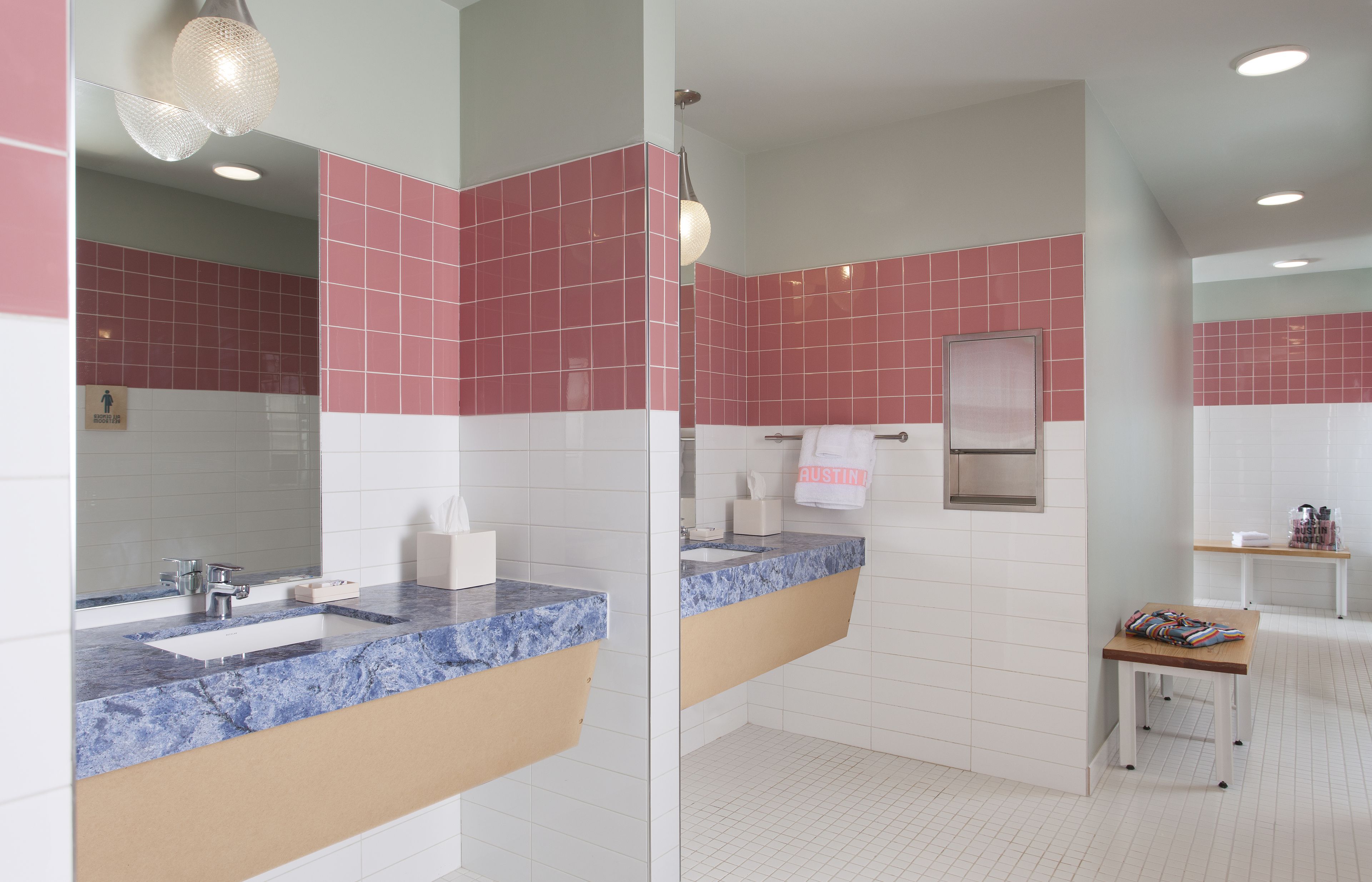 standard room, 1 queen bed, city view (cabin queen room with shared private ) | bathroom sink