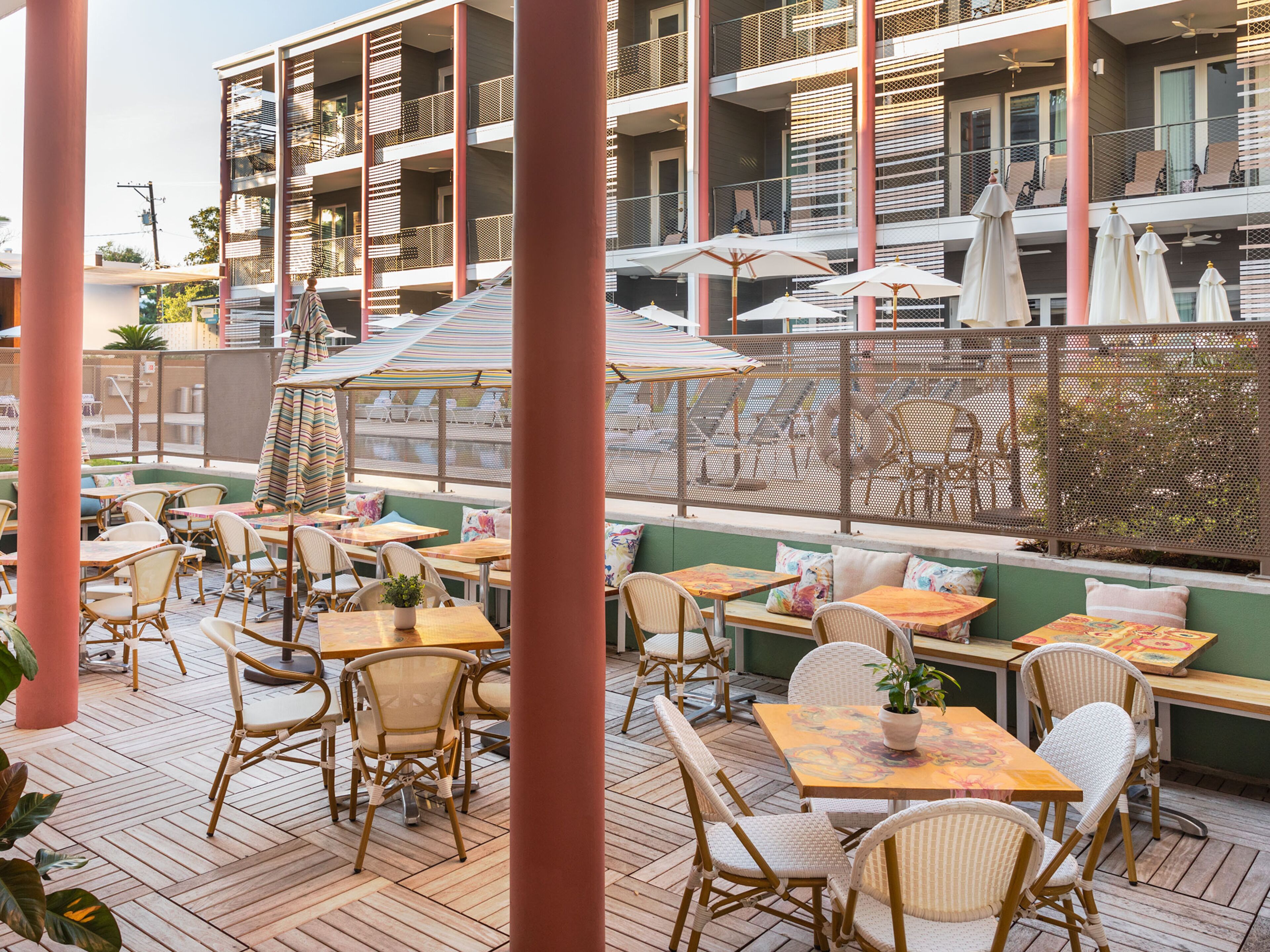 breakfast, lunch, dinner served; american cuisine