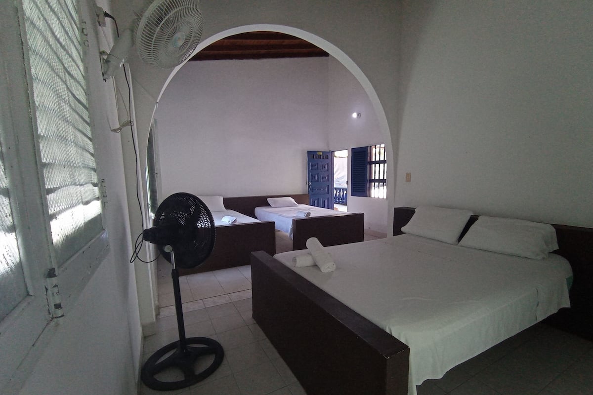 Wifi gratis y ropa de cama