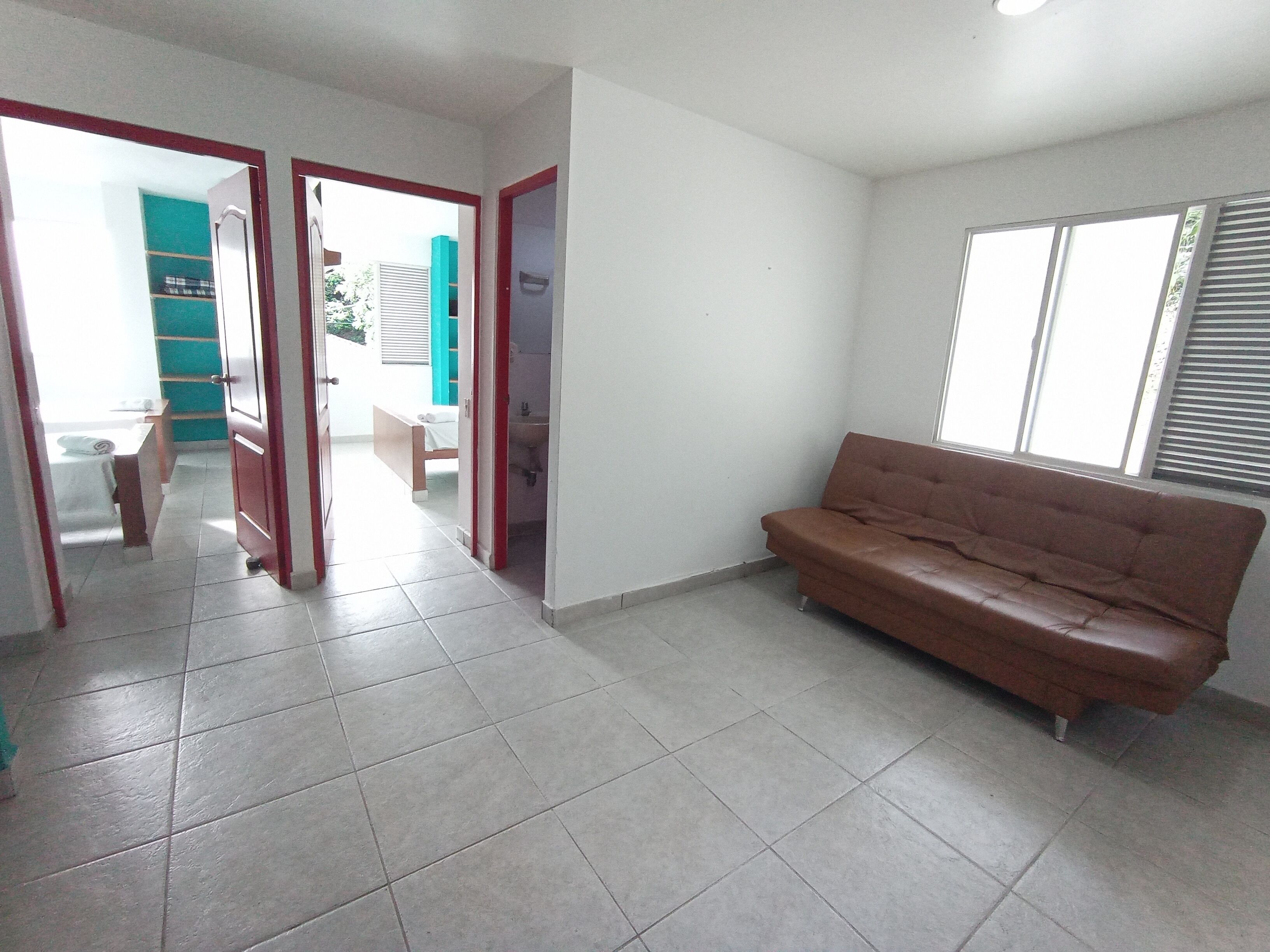 Habitación cuádruple superior, varias camas, accesible para personas con discapacidad, no fumadores | Wifi gratis y ropa de cama