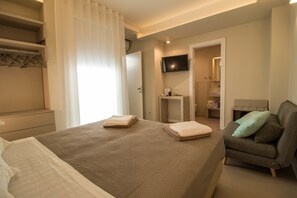 Classic Double or Twin Room | Egyptian cotton sheets, premium bedding, Select Comfort beds - Balata Bianca (Lampedusa)