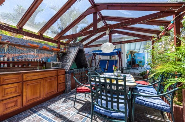 Área de parrillas y picnic