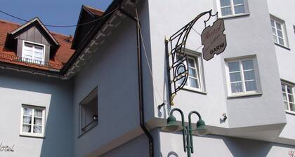 Schloss, AM Neuenstein