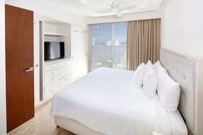 Premium bedding, down duvets, Select Comfort beds, in-room safe - Antera Hotel & Residences (Playa del Carmen)