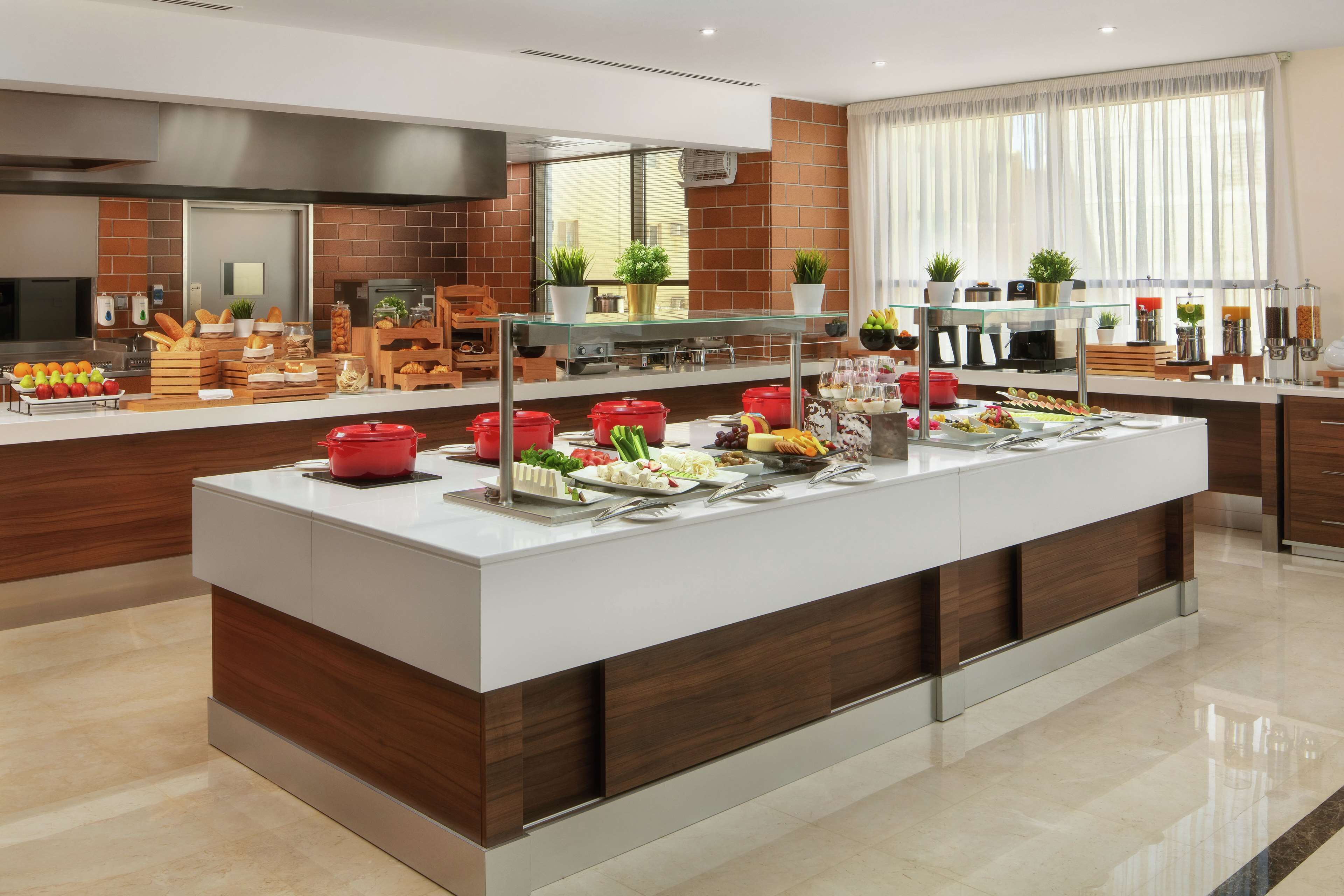 breakfast, lunch and dinner served