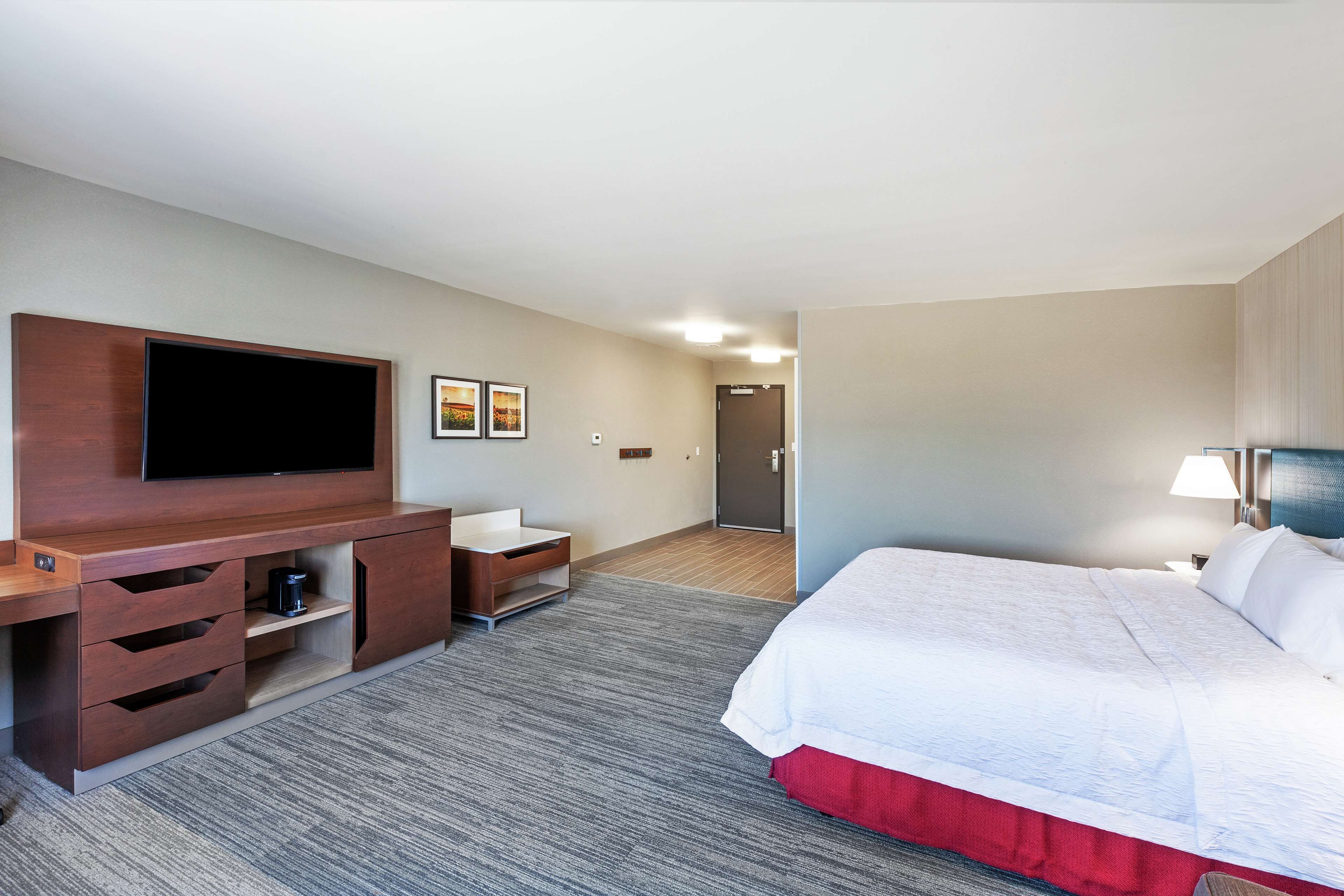 premium bedding, in-room safe, free cots/infant beds, free rollaway beds