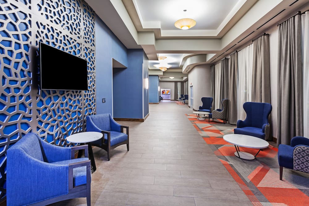 Hampton Inn Gardner Conference Center