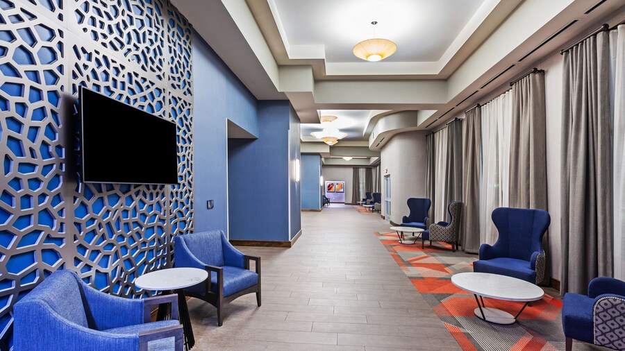 Hampton Inn Gardner Conference Center