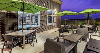 Hampton Inn Gardner Conference Center