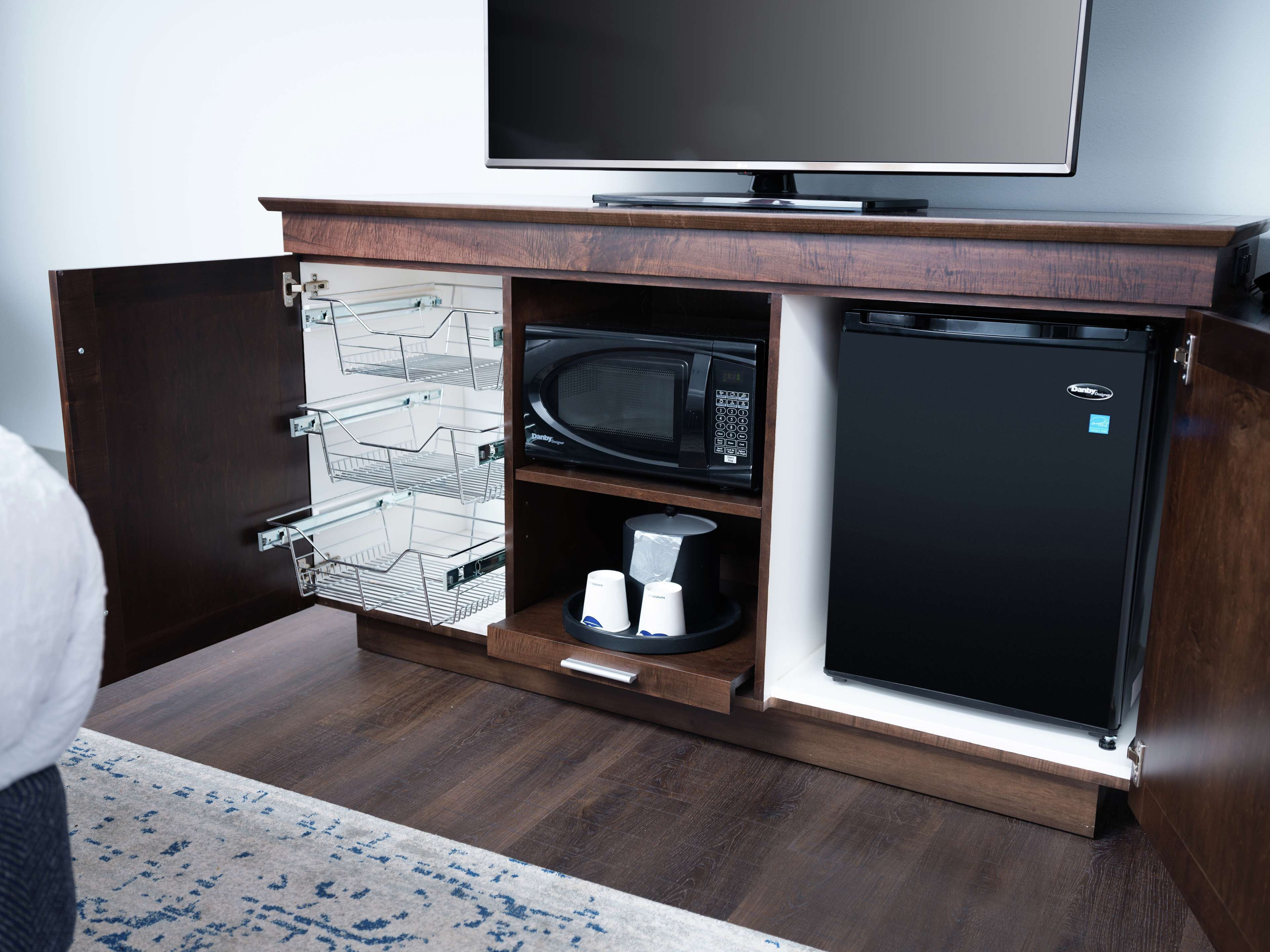 desk, laptop workspace, soundproofing, iron/ironing board