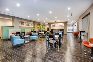 包含每日全套早餐