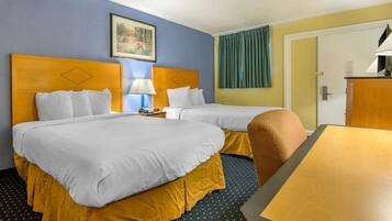 Literie de qualité supérieure, bureau, rideaux occultants