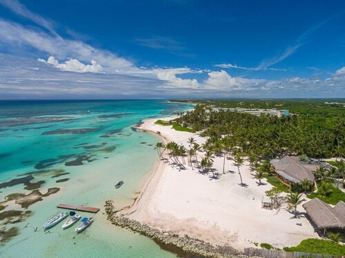 Colonial Luxury Golf & Ocean View Villa with live-in butler, chef & maid (5 BDR)